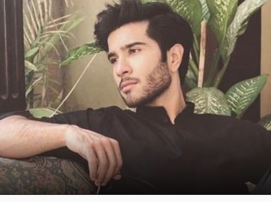 Feroze Khan shares a reality check with his fans