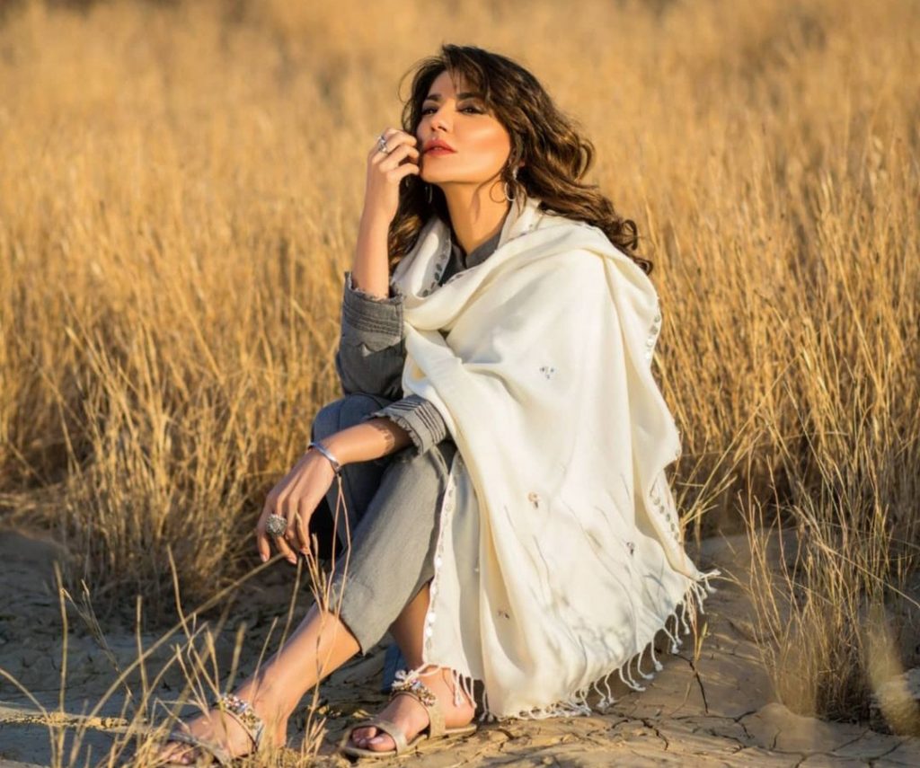 Naveen Waqar Gives Nomadic Vibes in latest Photoshoot