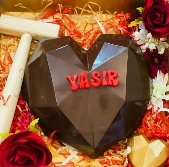 Iqra Aziz And Yasir Hussain's Beautiful Dance Video