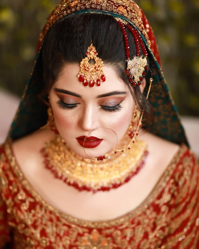 Kanwal Aftab's Latest Pictures In Red Bridal Dress | Reviewit.pk