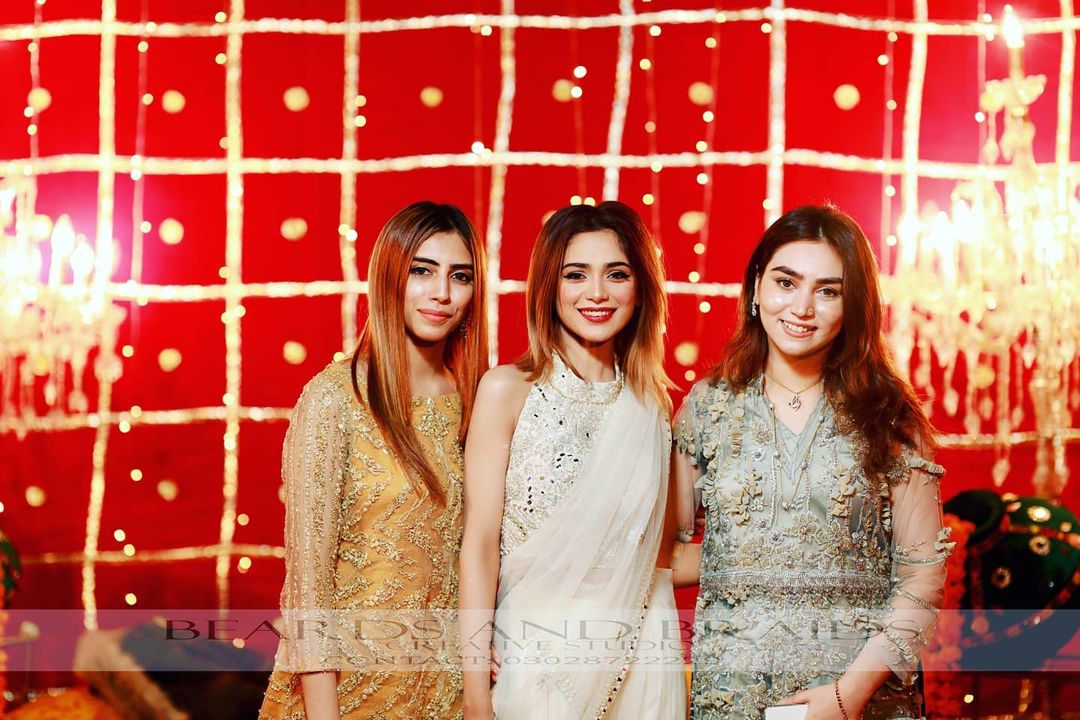 Singer Aima Baig Sister Komal Baig Mayoun Pictures