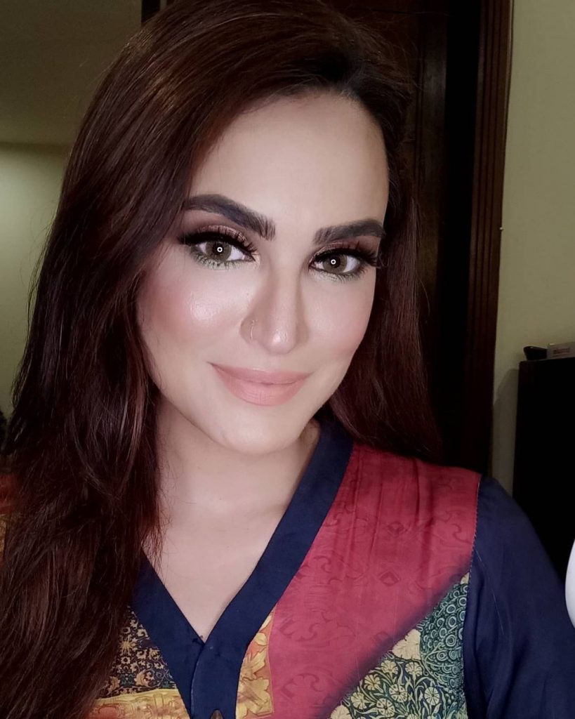 Nadia Hussain Shows Her Clothes Collection