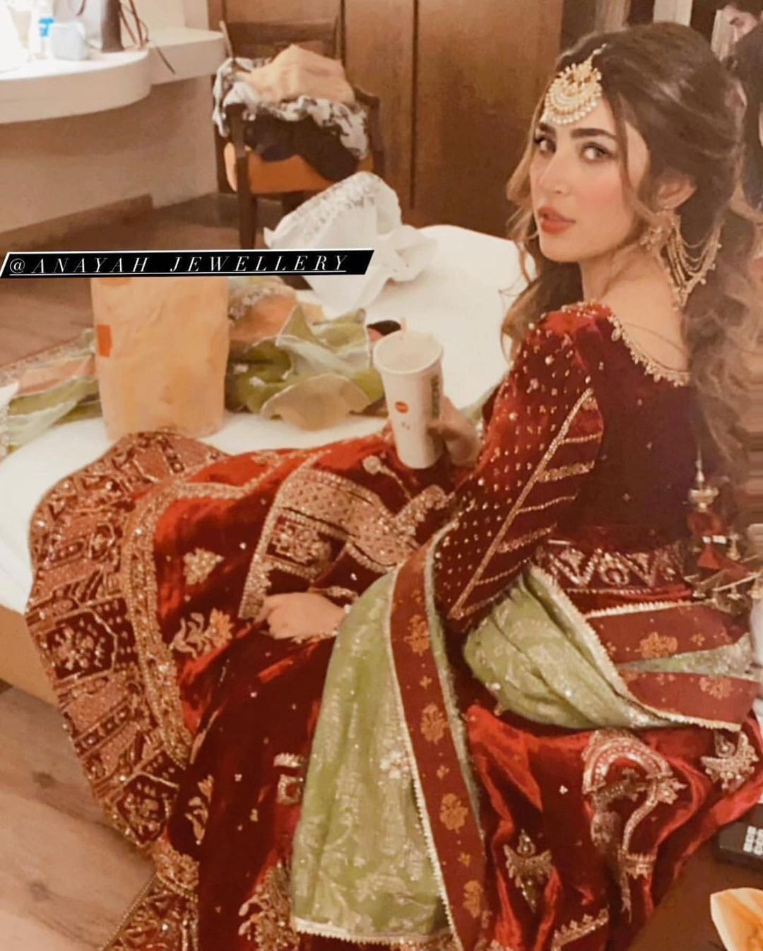 Naimal Khawar Sister Fiza Khawar Mehndi - New HD Pictures