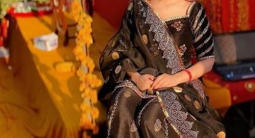 Naimal-Sister-Dholki (18)