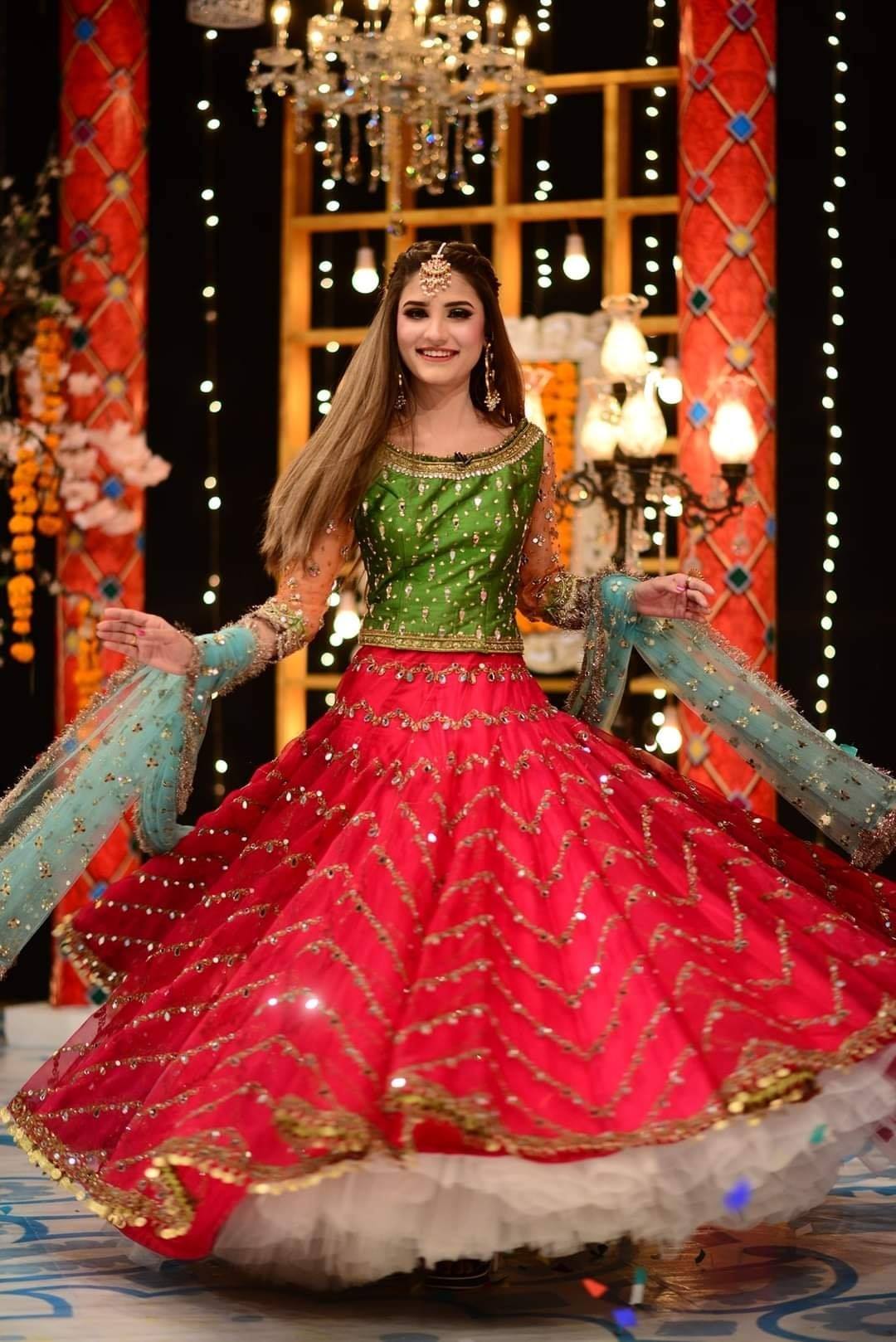 Viral Nimra Ali Mehndi Look by Kashees in GMP