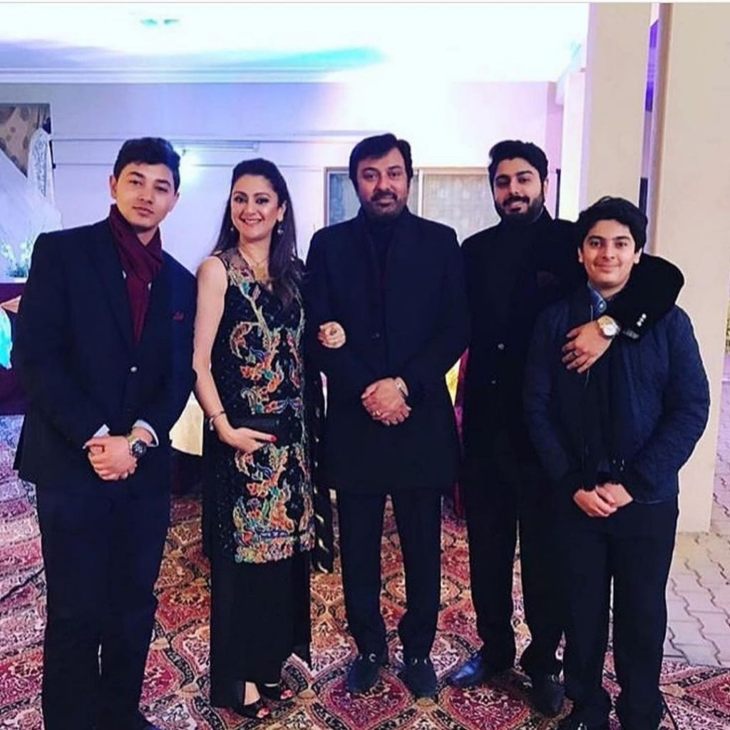 New Pictures of Nauman Ijaz with Family from a Recent Family Wedding