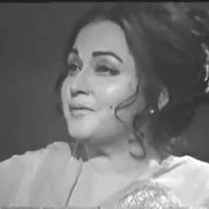 Noor Jehan's Granddaughter Recreates Her Look