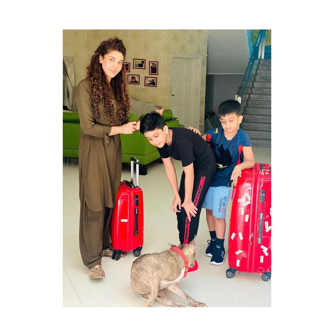 Sana Fakhar with her Kids - Latest Pictures