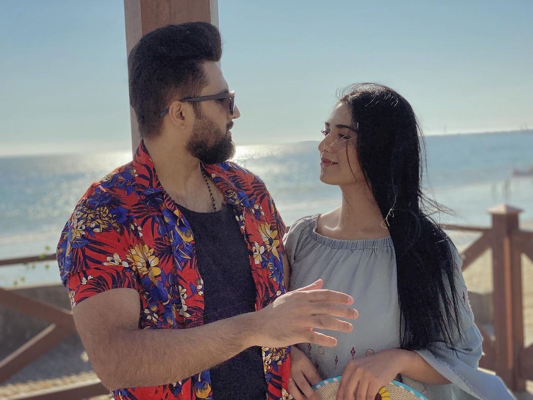 Sarah Khan and Falak Shabbir Beautiful Pictures from Beach