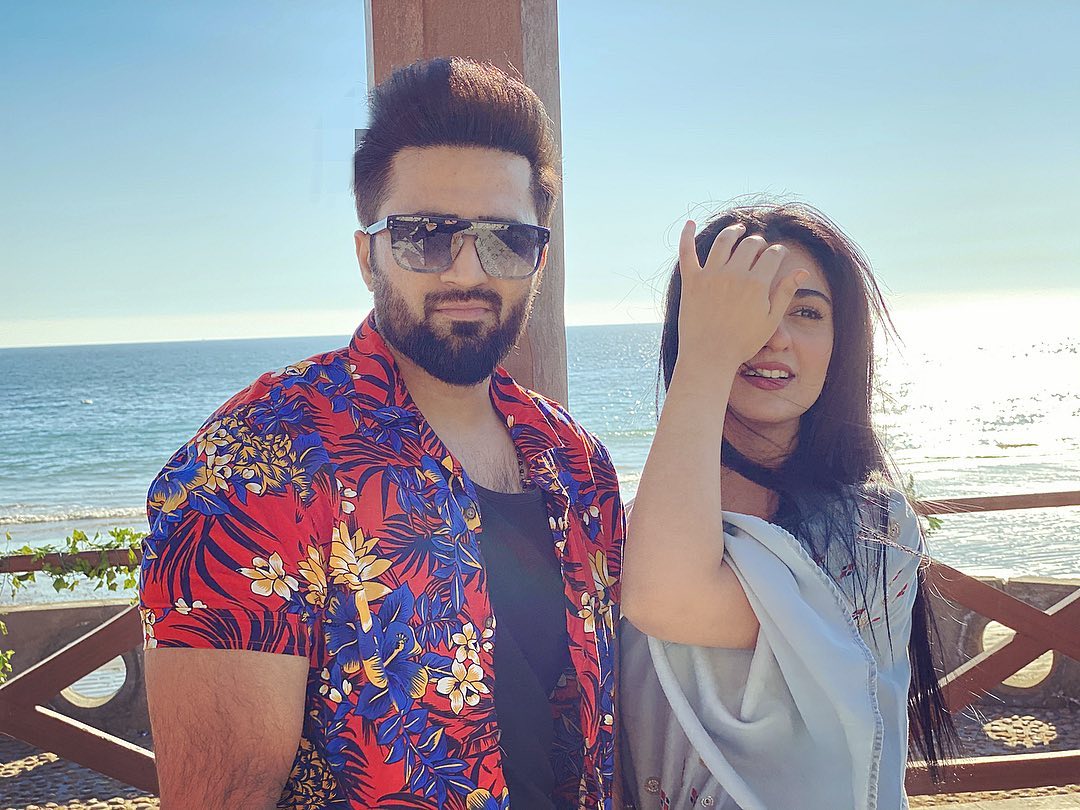 Sarah Khan and Falak Shabbir Beautiful Pictures from Beach