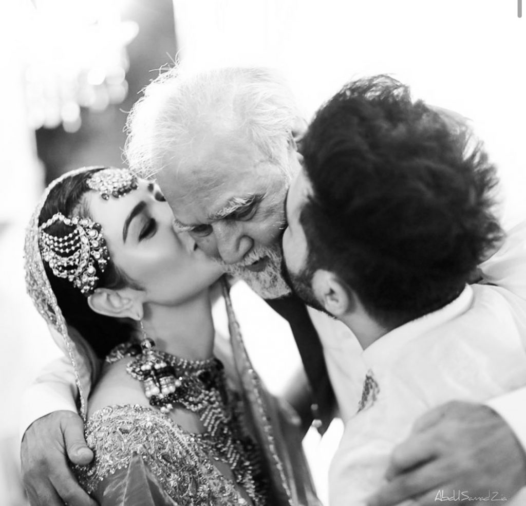 Sarah Khan's Father Passed Away