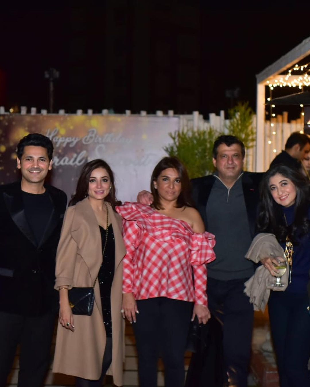 Sarwat Gilani Celebrated Her Birthday with Friends - Beautiful Pictures