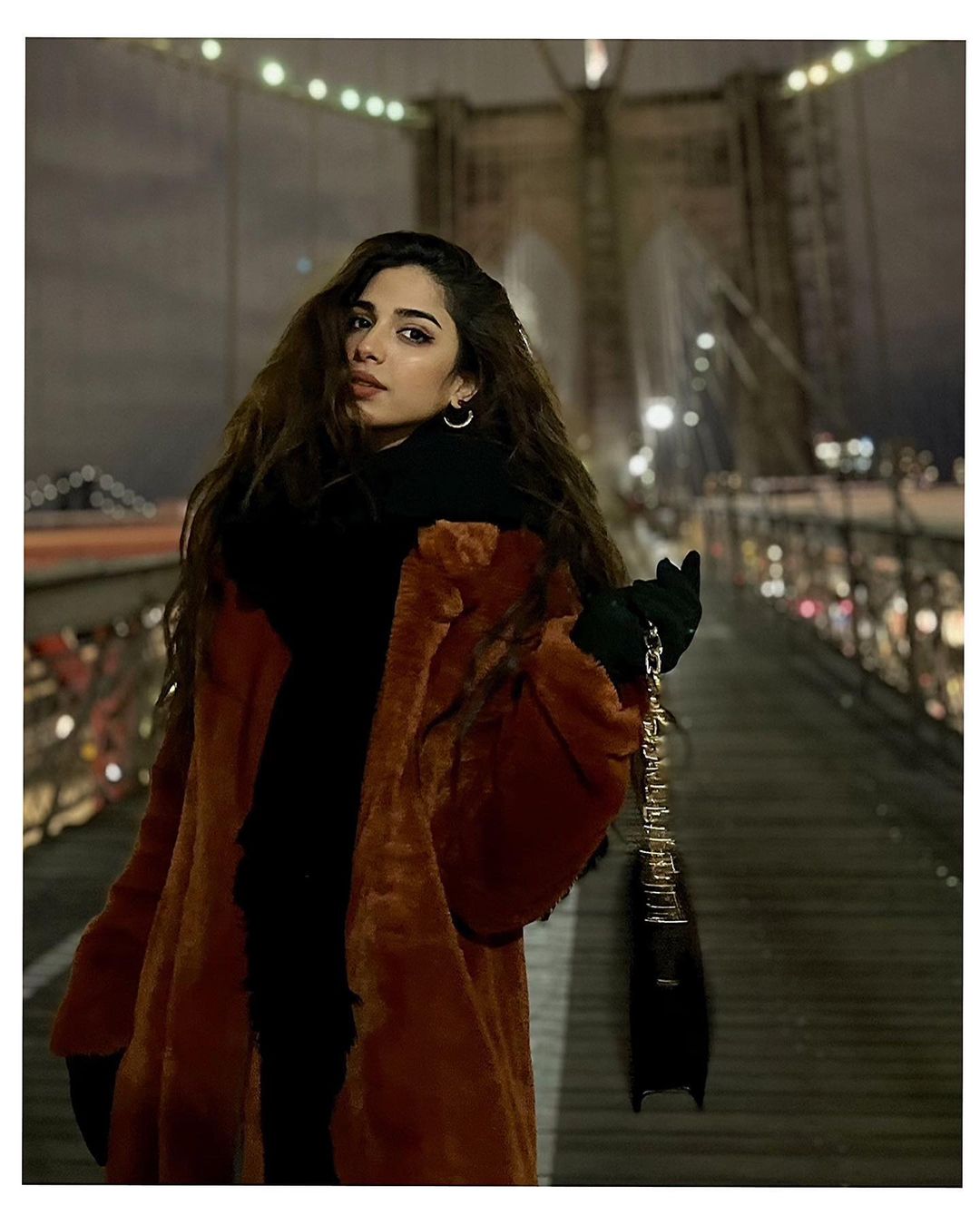 Sonya Hussyn is Looking Gorgeous in Her Latest Pictures from New York