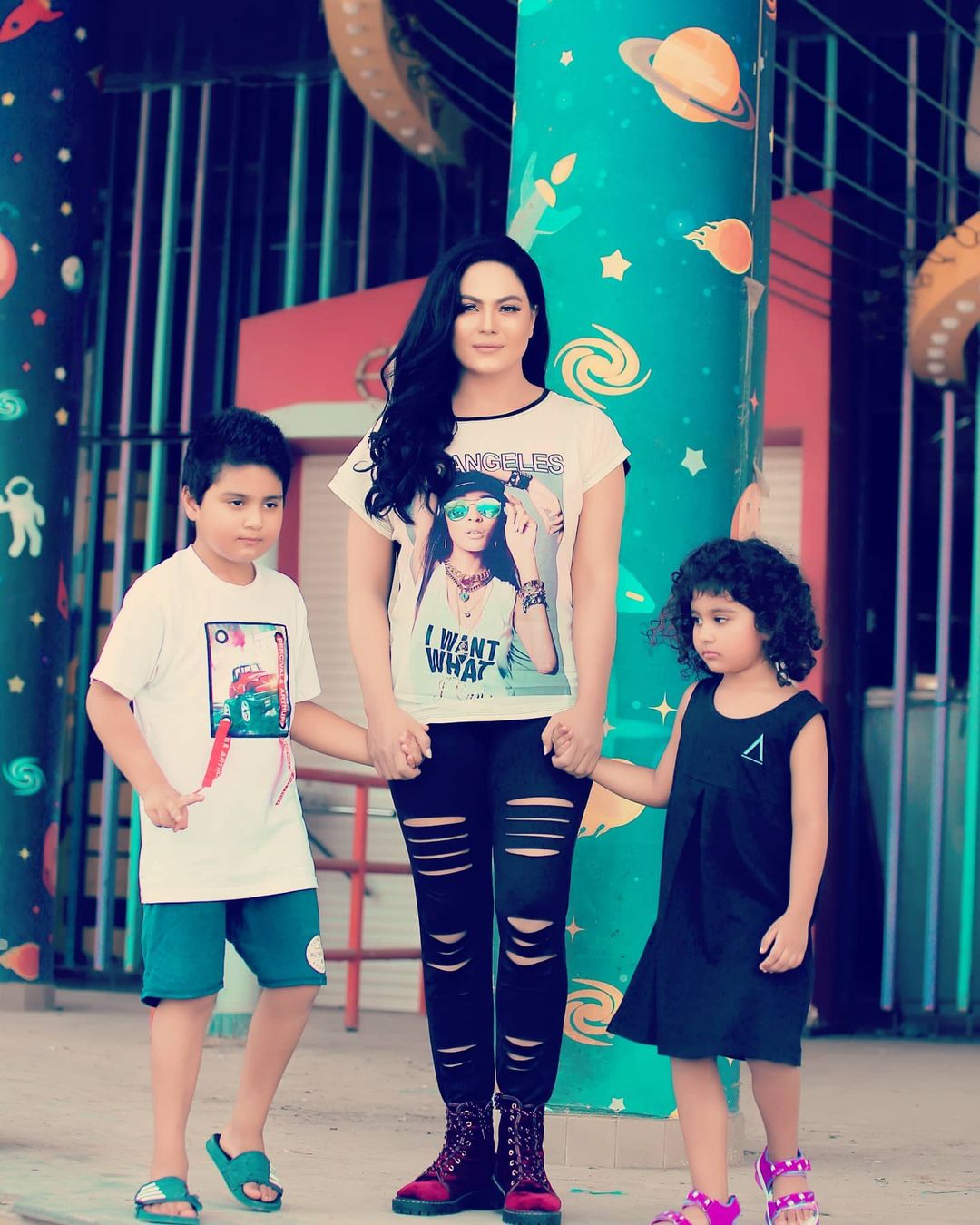 Veena Malik with Her Kids - Latest Beautiful Pictures