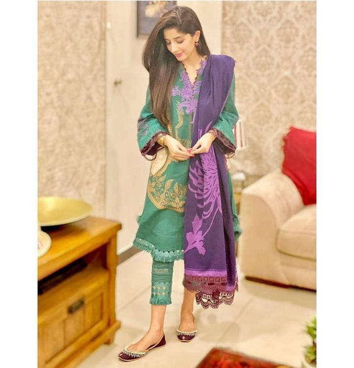 Mawra Hocane's Look From Her Friend's Mayoon