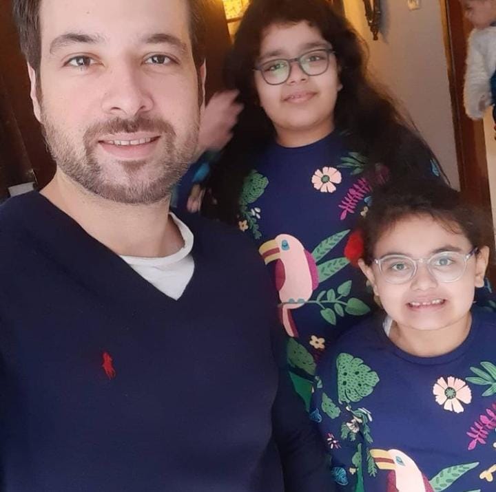 Mikaal Zulfiqar Spent Christmas Holiday With Daughters