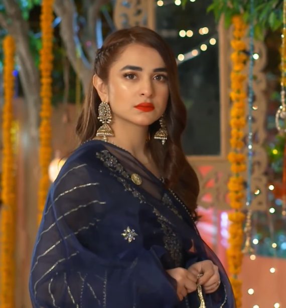 10 Beautiful Dresses Worn By Yumna Zaidi In Raaz e Ulfat | Reviewit.pk