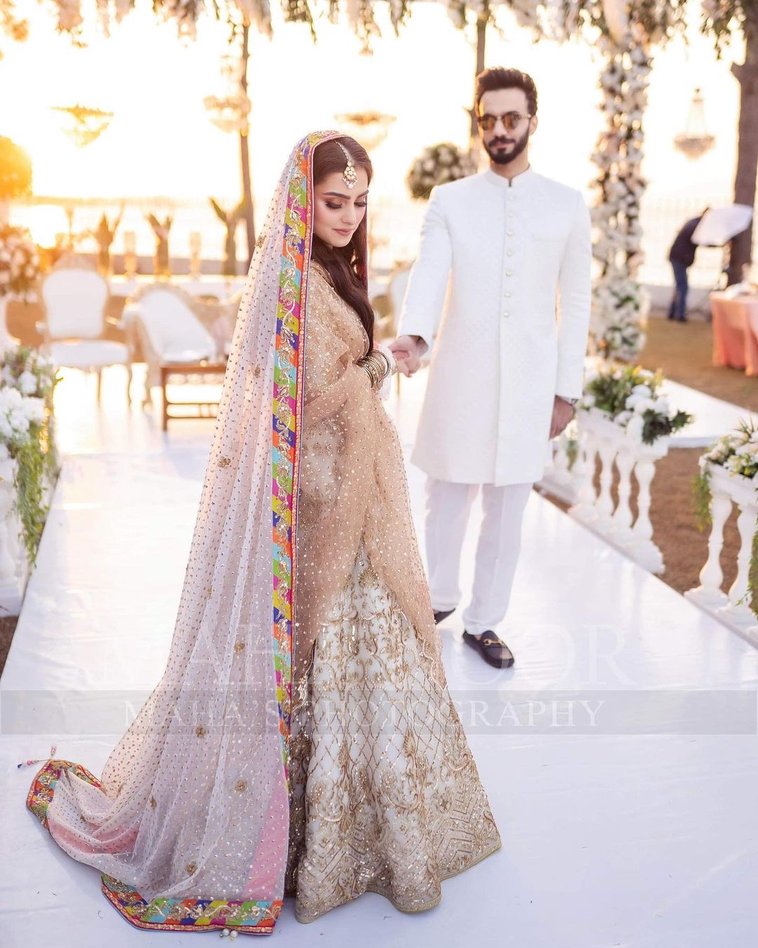 Aima Baig Sister Komal Baig Wedding Pictures Reviewit.pk