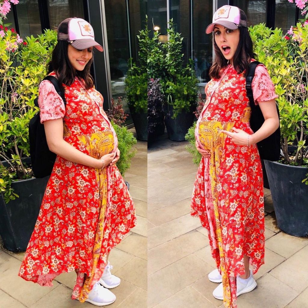 Gorgeous Pictures of Ainy Jafri During her Pregnancy