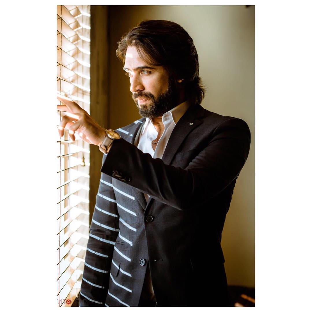 Coolest Pictures of Ali Rehman in Suits | Reviewit.pk