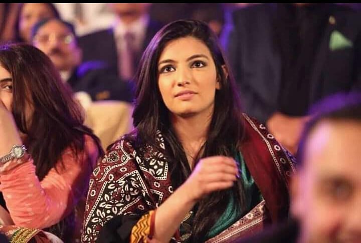 Five Times Asifa Bhutto Looked Like Her Mother Benazir Bhutto