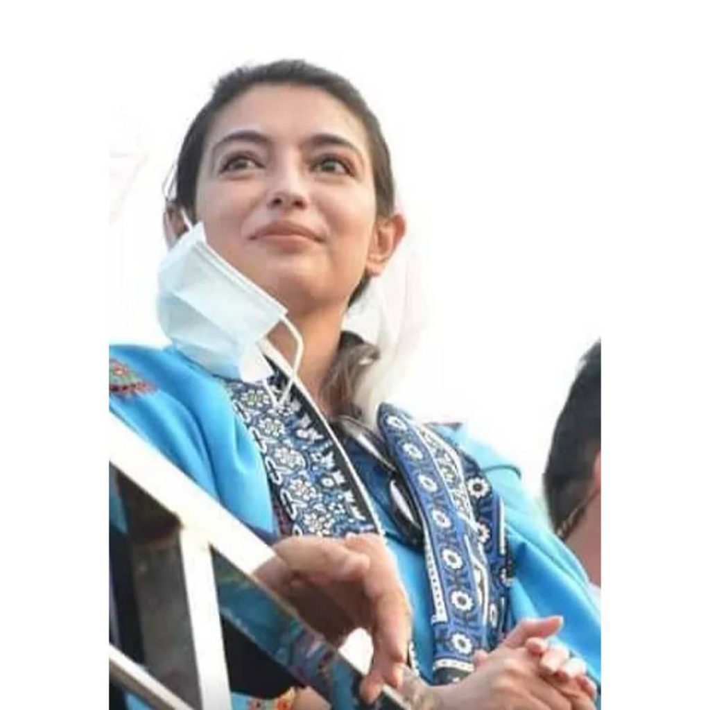 Five Times Asifa Bhutto Looked Like Her Mother Benazir Bhutto