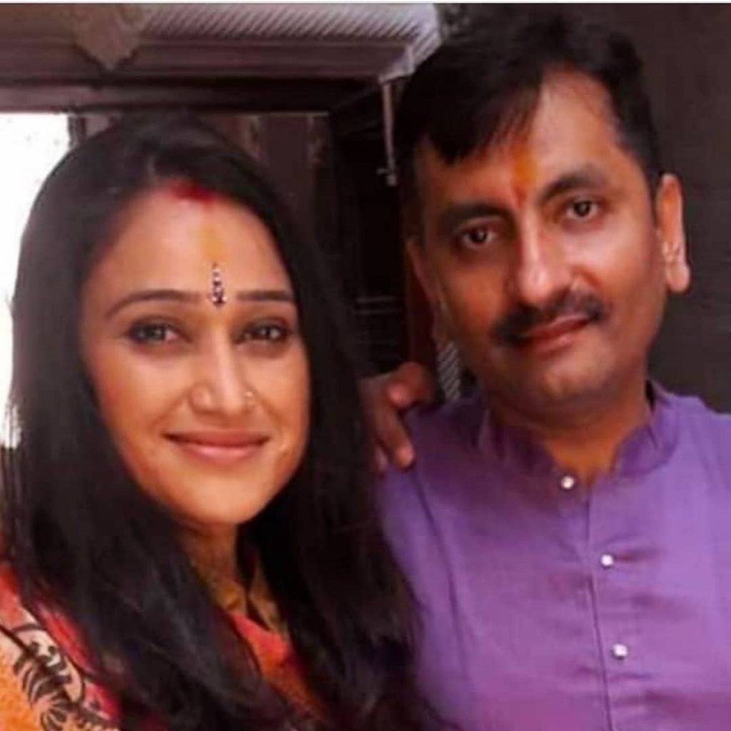 Disha Vakani Husband | 10 Bewitching Pictures