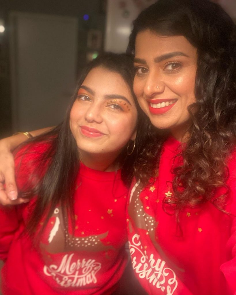 Fia Khan's Christmas Pictures With Family
