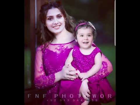 Unique Photo Collection of Ayeza Khan with Daughter