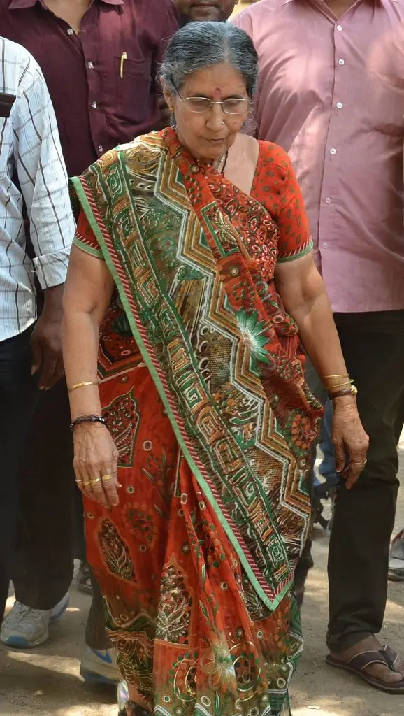 Narendra Modi Wife | 10 Unique Pictures