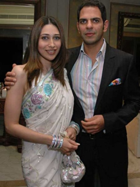 Karishma Kapoor Husband | 10 Beautiful Pictures | Reviewit.pk