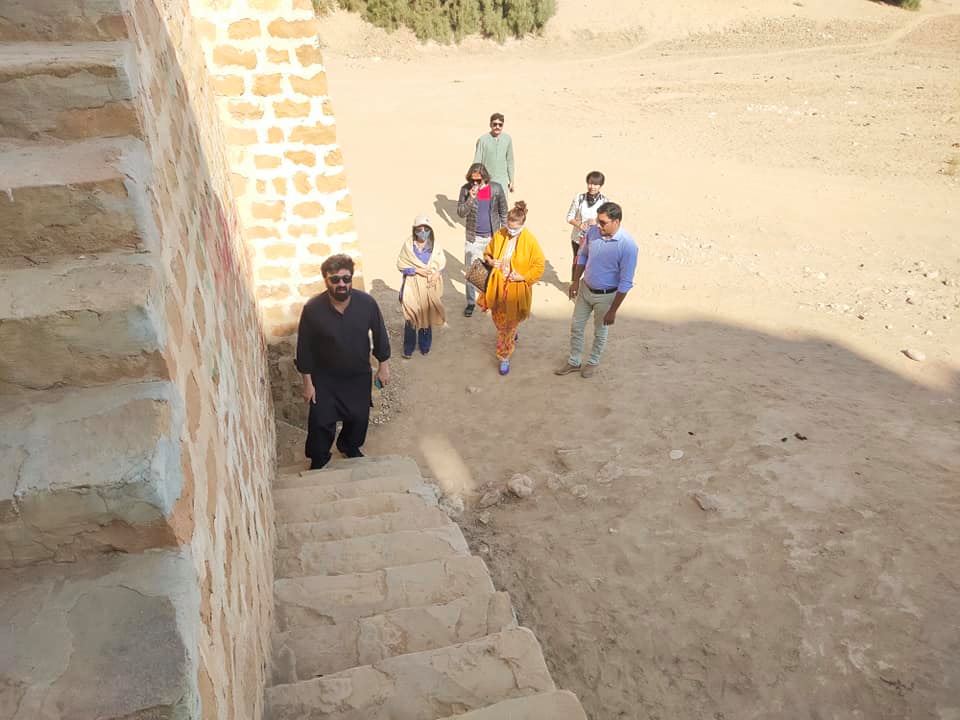 Nida Yasir and Yasir Nawaz Visited Ranikot Fort, Sindh