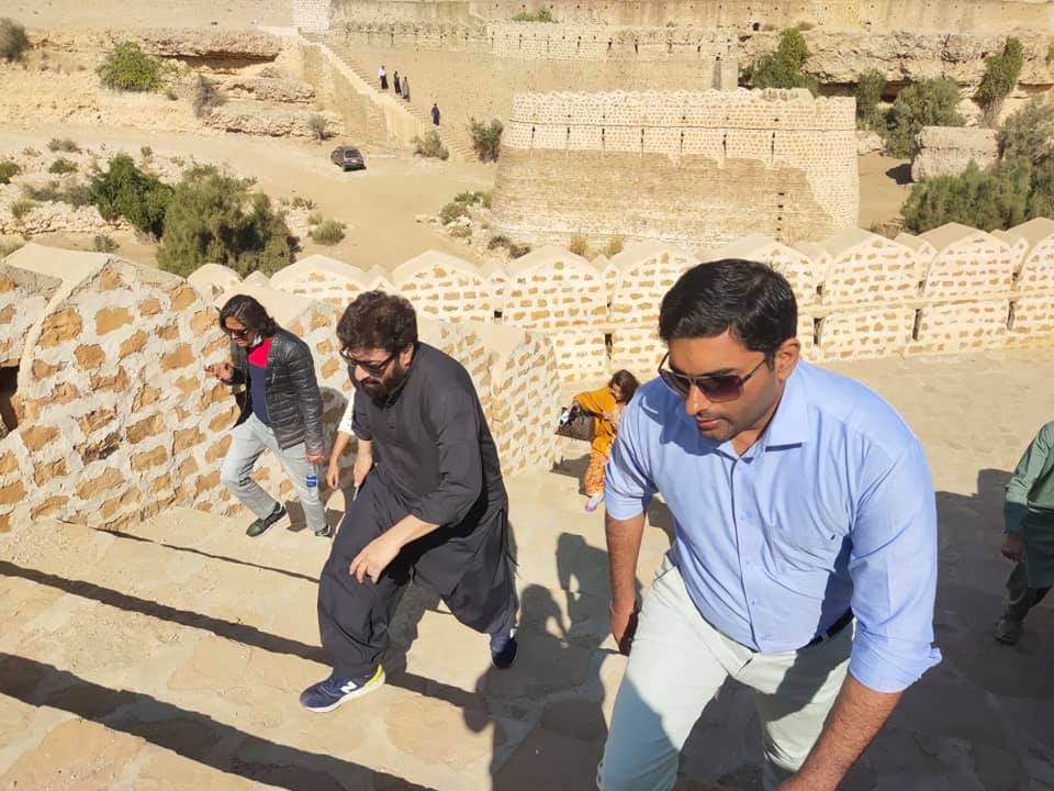 Nida Yasir and Yasir Nawaz Visited Ranikot Fort, Sindh