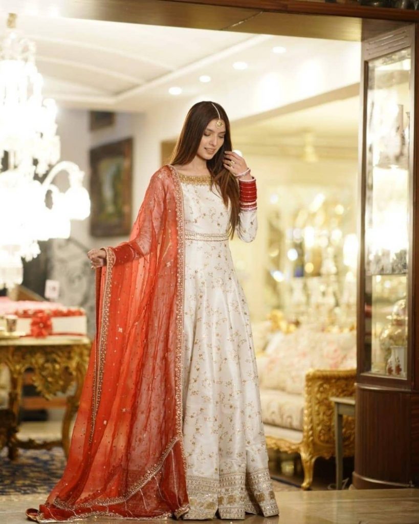 Saeeda Imtiaz Looking Stunning At Her Friend's Dholak