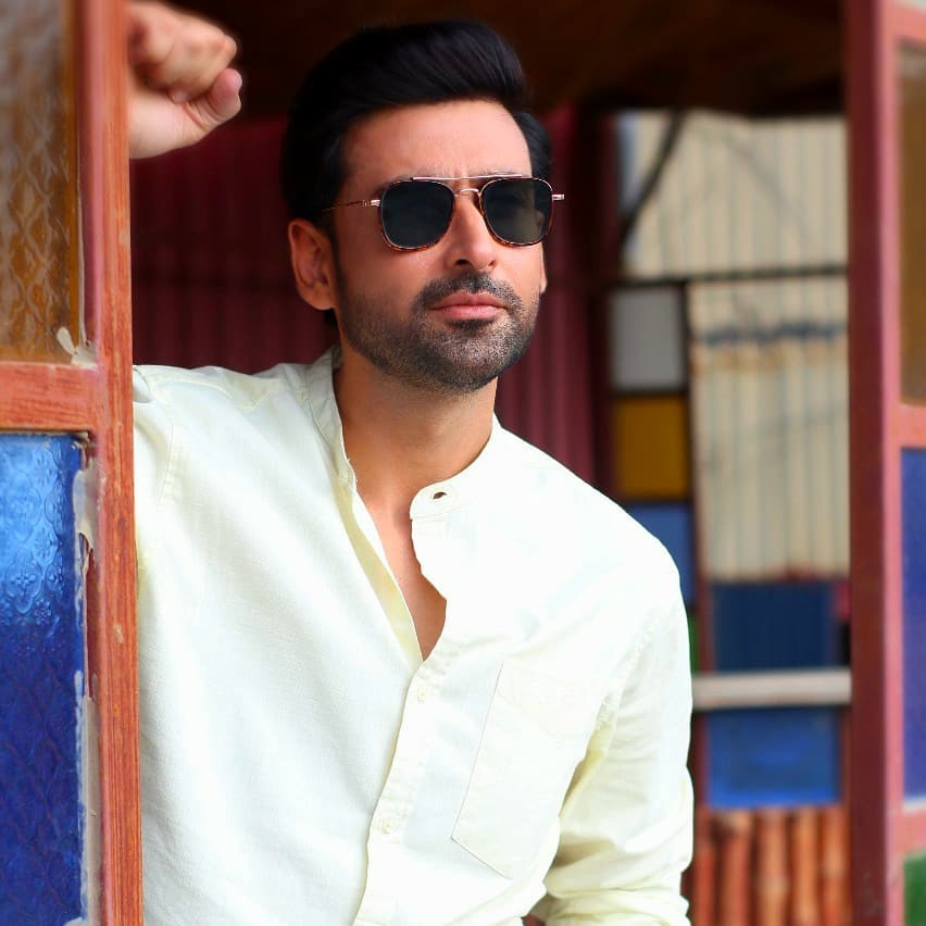 Intense Poses of Sami Khan That Will Melt Your Heart