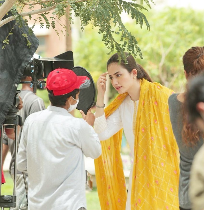 Latest Photos of Sana Javed in Simple Shalwar Kameez