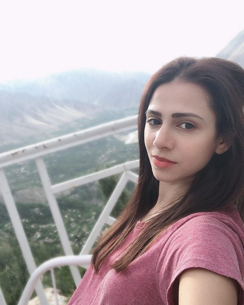 Lovely Outdoor Pictures of Tooba Siddiqui