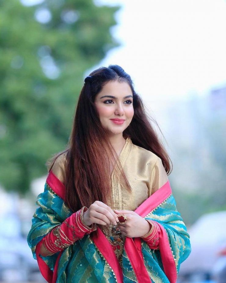 Syeda Tuba Aamir Debut In Drama Serial Bharaas Reviewit.pk