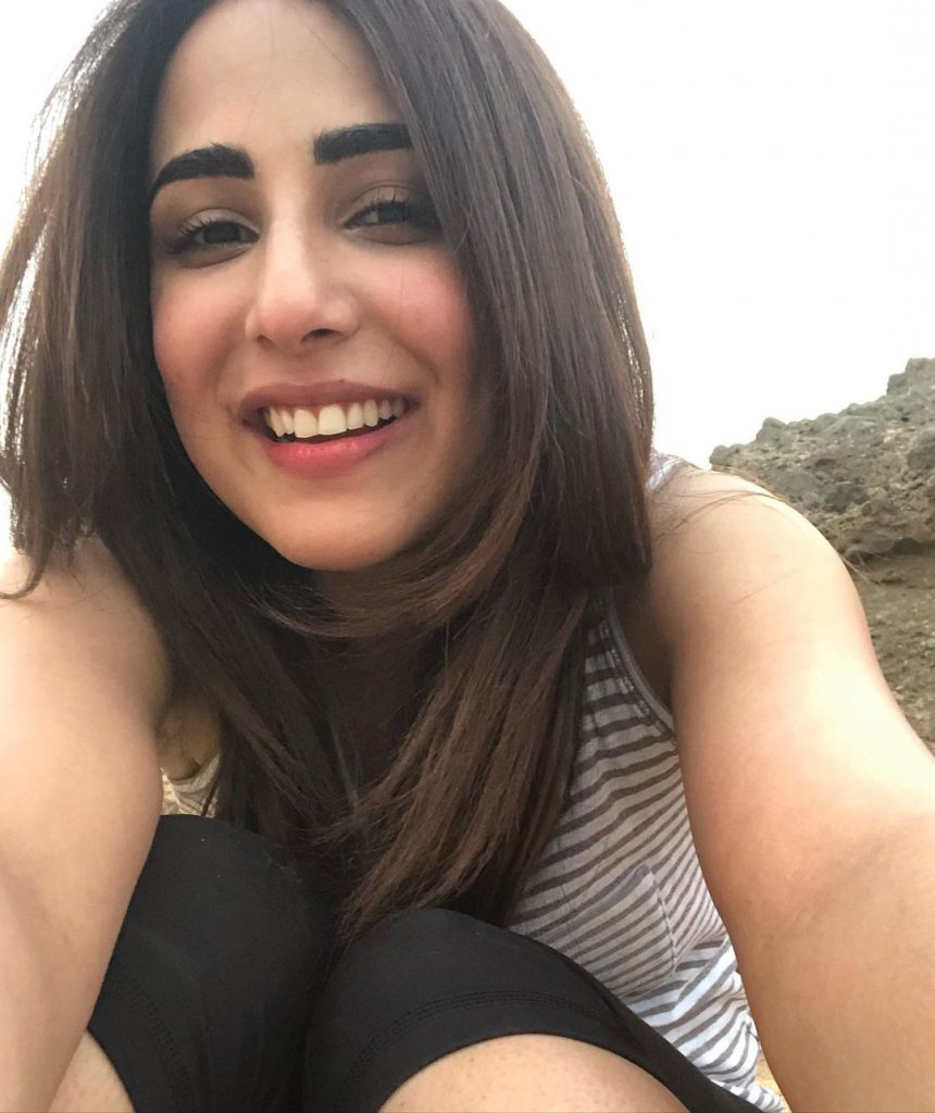 Common Hairstyles of Ushna Shah That Are Just Love