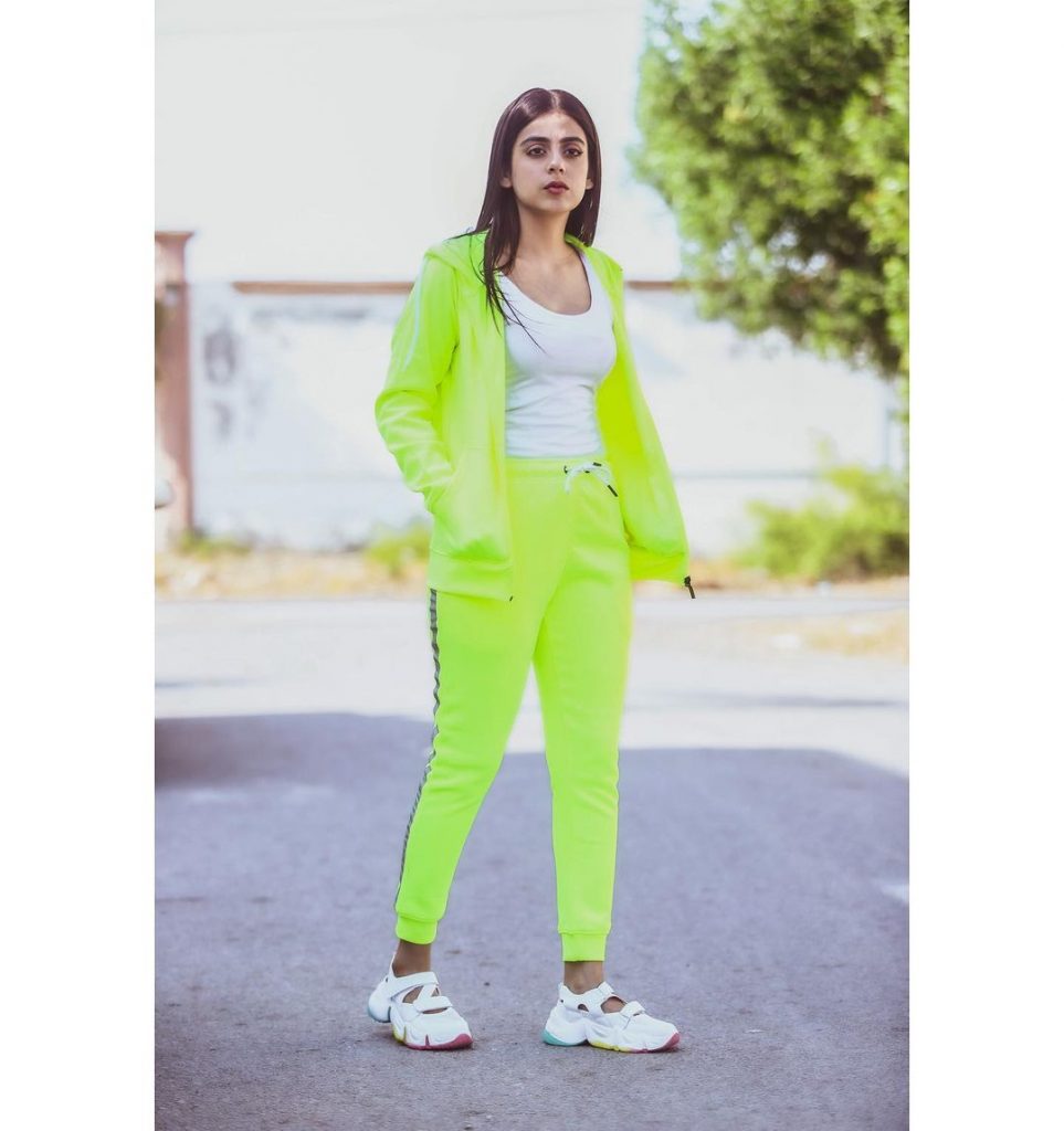 Yashma Gill Looks Super Chic In Long Turtleneck Outfit