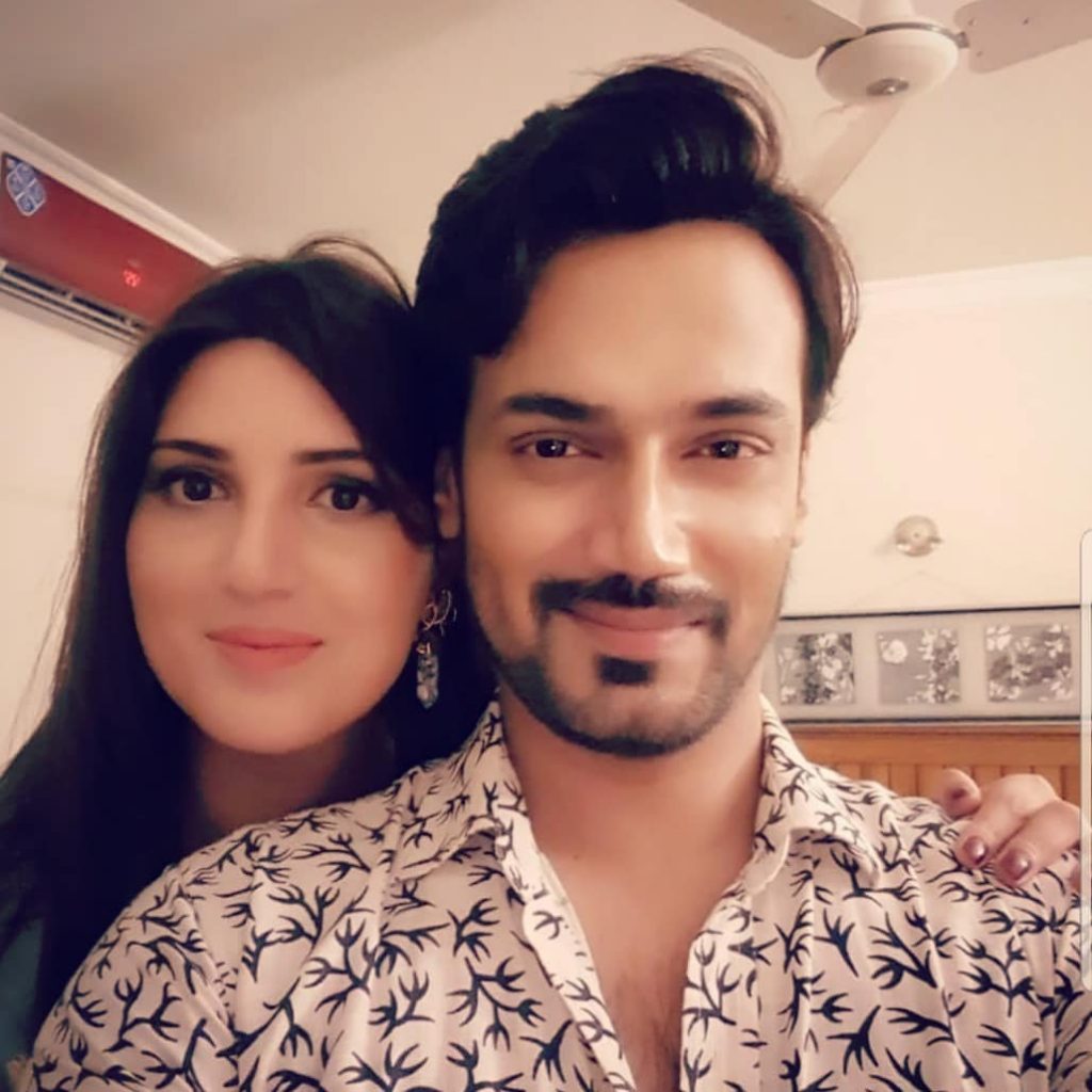 Latest Pictures of Zahid Ahmed With His Wife