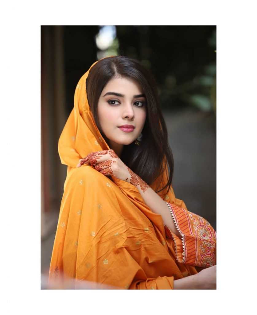 Beautiful Photos of Zainab Shabir In a Yellow Dresses