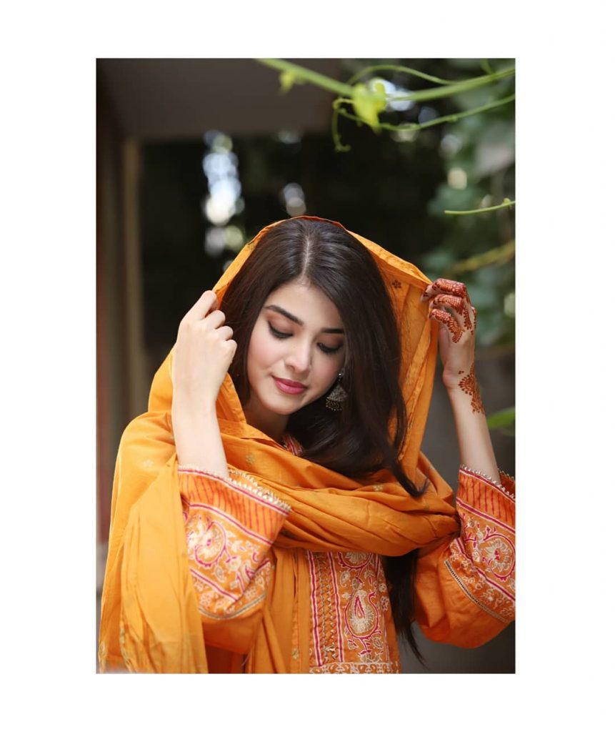Beautiful Photos of Zainab Shabir In a Yellow Dresses