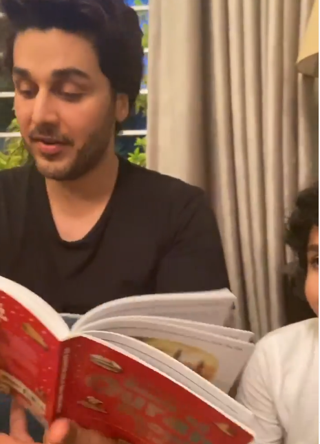 Latest Photos of Ahsan Khan With His Sons