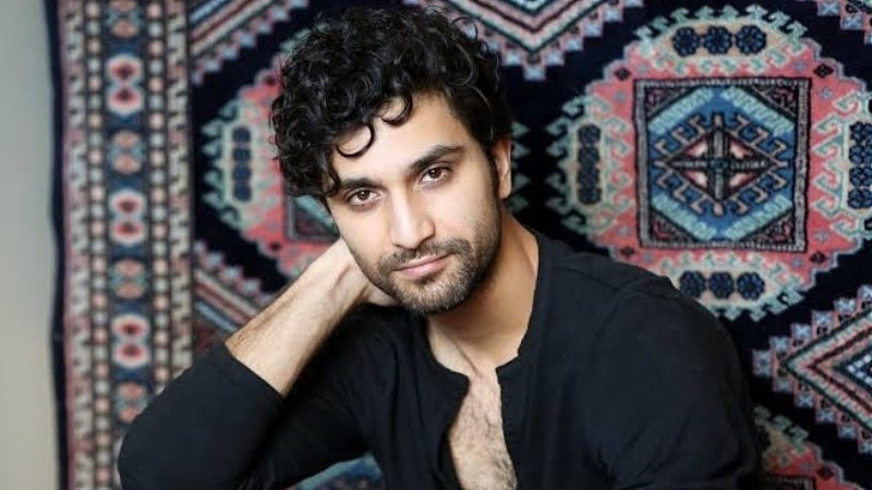 Netizens Disagree With Ahad Raza Mir on His Recent Statement