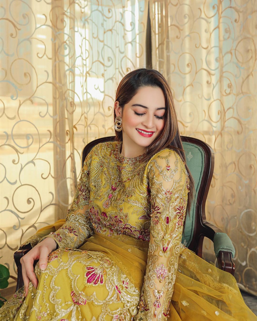 Aiman Khan is Looking Gorgeous in this Yellow Bridal Dress