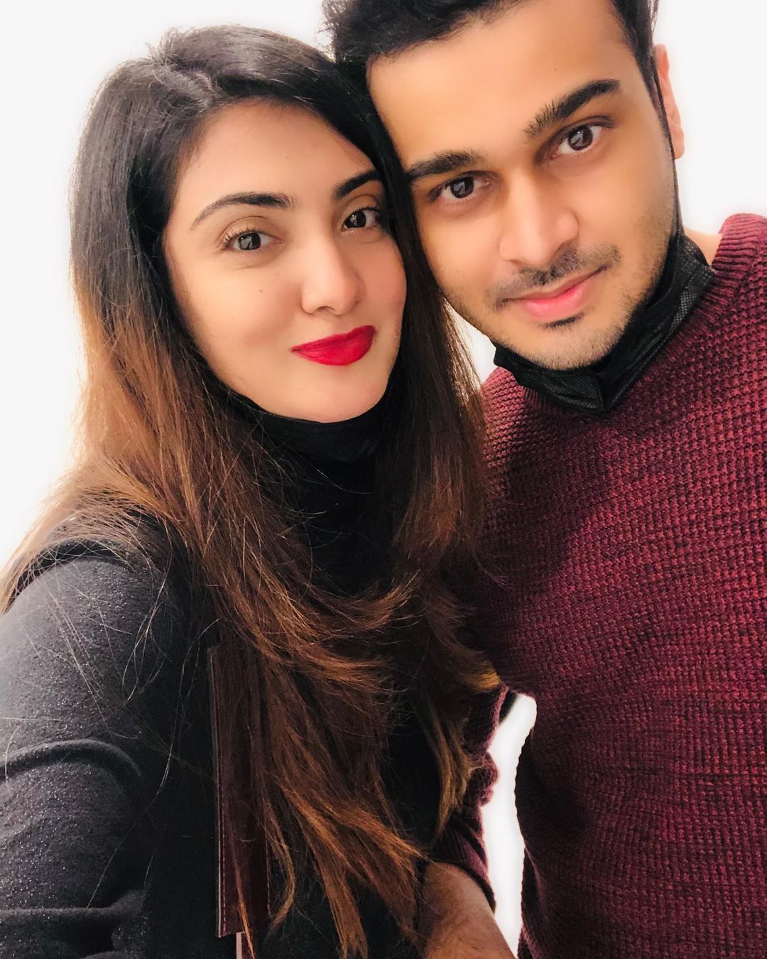 Alizeh Tahir Celebrated Birthday of her Husband Arsalan - Adorable Pictures