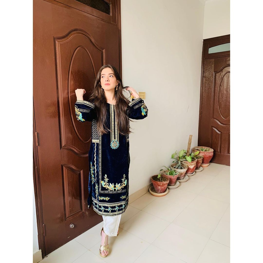 Latest Clicks of Beautiful Actress Arisha Razi Khan