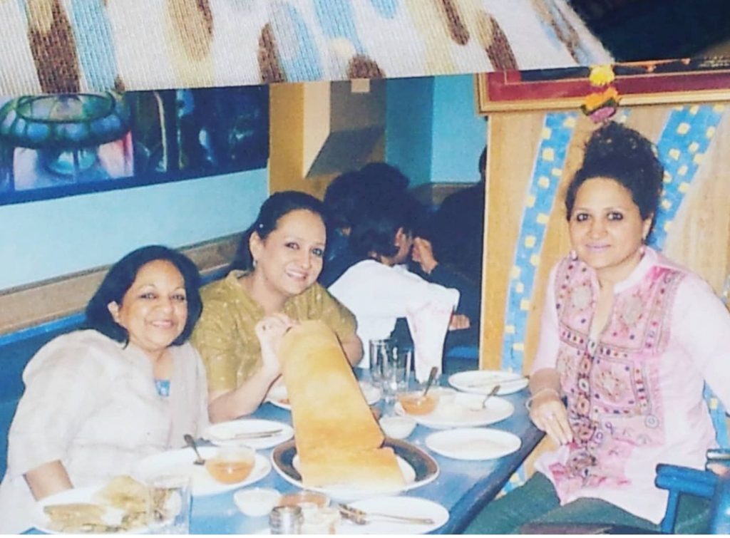 Bushra Ansari Shares Throwbacks With Family And Friends