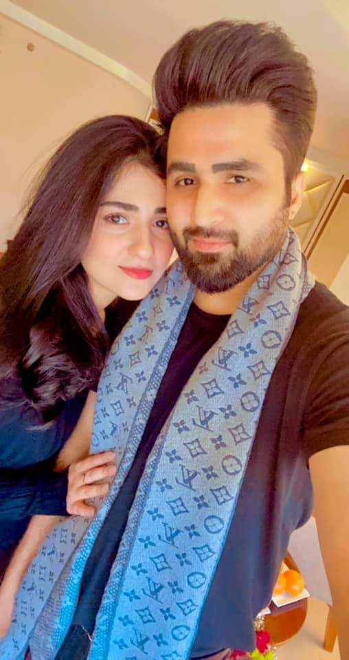 Falak Shabir Shares Selfies With Sarah Khan